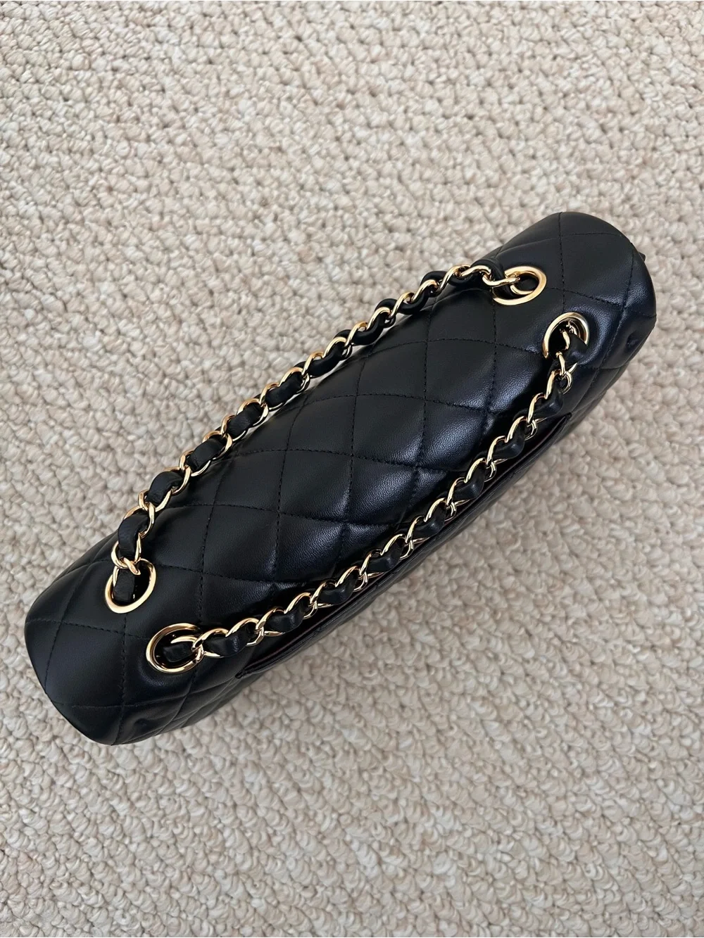 BRAND NEW Chanel Black Medium Classic Flap Bag Lambskin with Gold Hardware